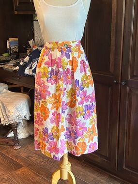 1980’s Laurissa Sz 2/4 Floral Midi Skirt in Pink, Orange & Purple Pastel Union